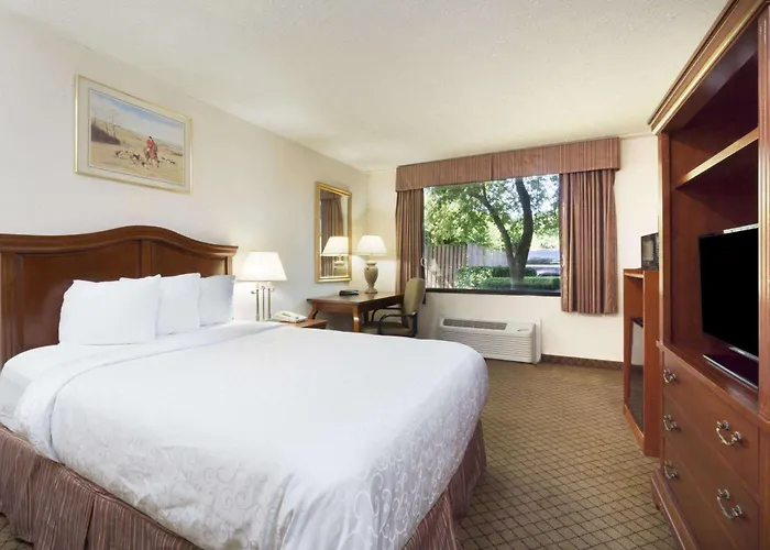 Days Inn By Wyndham Columbus Airport