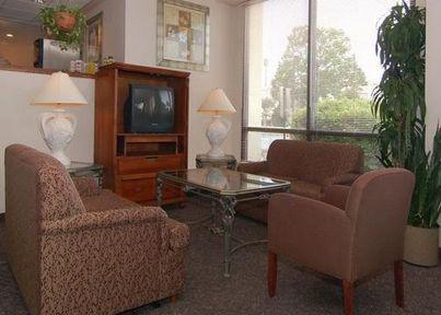 Days By Wyndham Airport