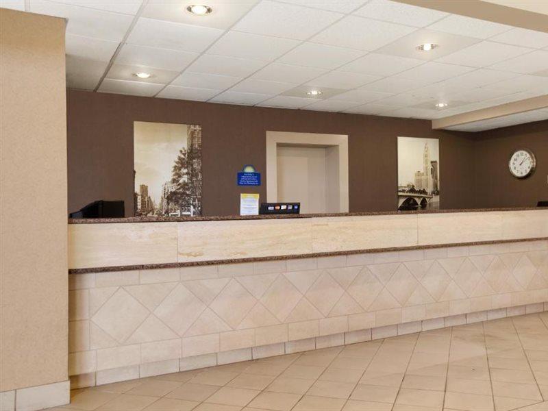 Days By Wyndham Airport