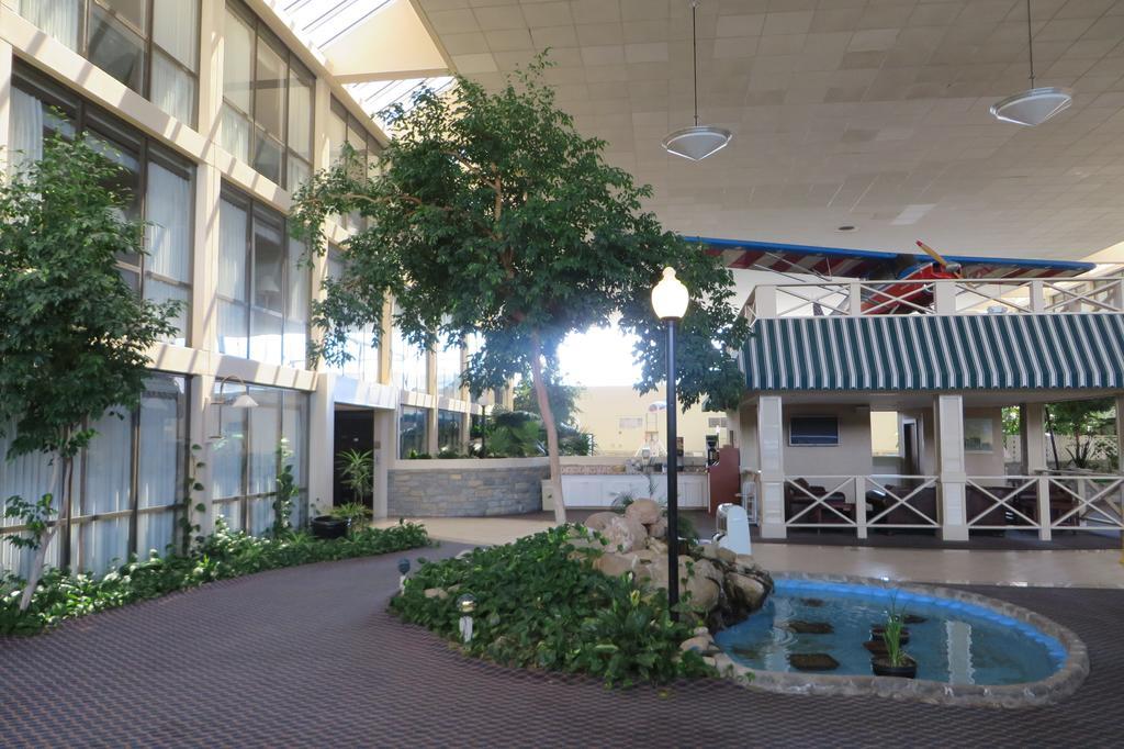 Days By Wyndham Airport
